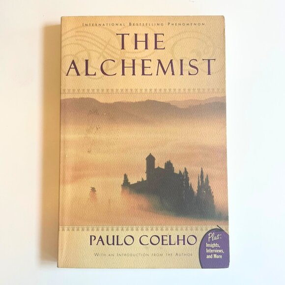 The Alchemist by Paulo Coelho Book - Picture 3 of 4
